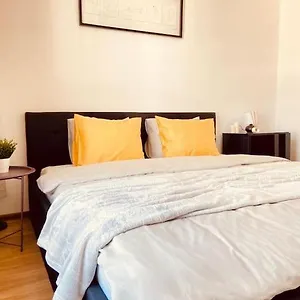 Апартаменты Spacious,stylish And Comfortable 2 With Million Dollar View, Варшава